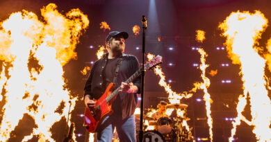 IN CONCERT: Fall Out Boy/Jimmy Eat World, Wells Fargo Arena, 4.3.24